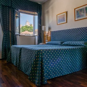 κάντε κράτηση εδώ