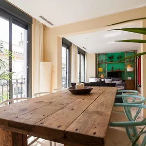 https://seville-bedouin-apartment.es-andalucia.com
